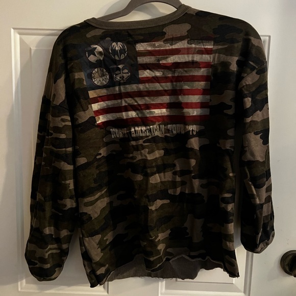 Camo Kiss Lucky Brand Sweater - Picture 2 of 3